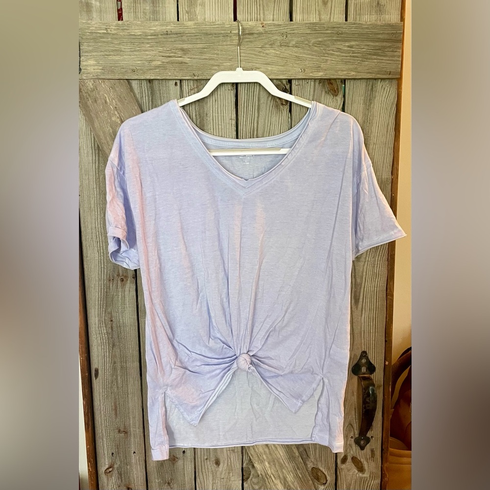 True Craft Light Purple Knot Front Tee